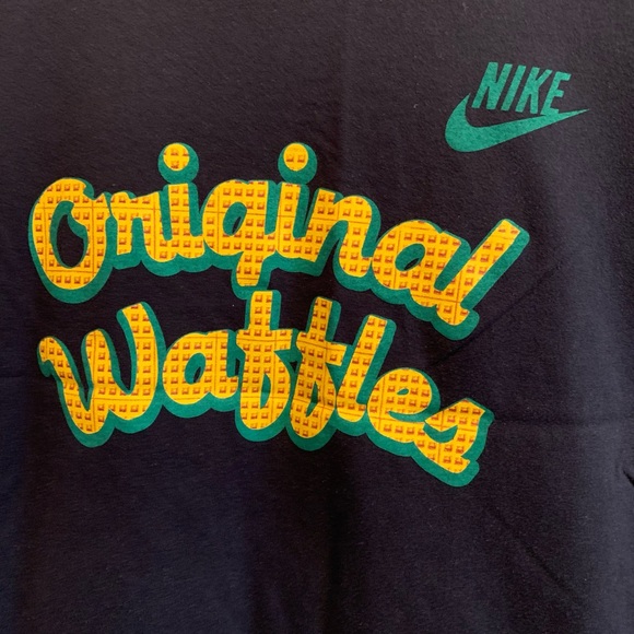 Nike | Men’s Nike Waffle Trainer Logo Tee - Picture 2 of 4